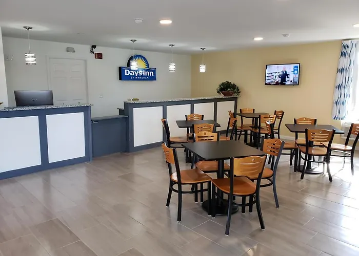 Days Inn By Wyndham Cape Carteret